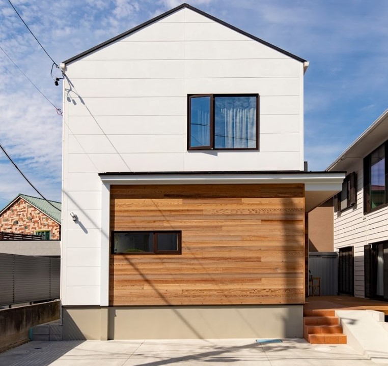 愛知県名古屋市建築家と建てる家｜階段下のスペースを有効活用しているデザイン