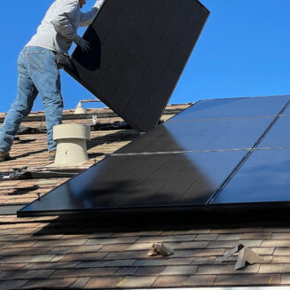 住宅用太陽光発電は10年後どうなる？売電価格や寿命・メンテナンスについて